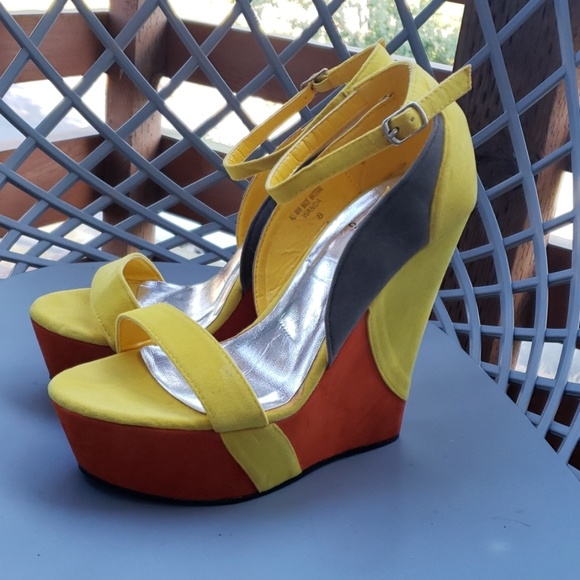 Red Circle Footwear Shoes - Red Circle Multicolor Wedges